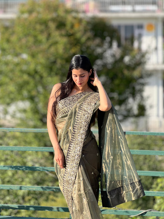 Soft net sequence & dori embroidery