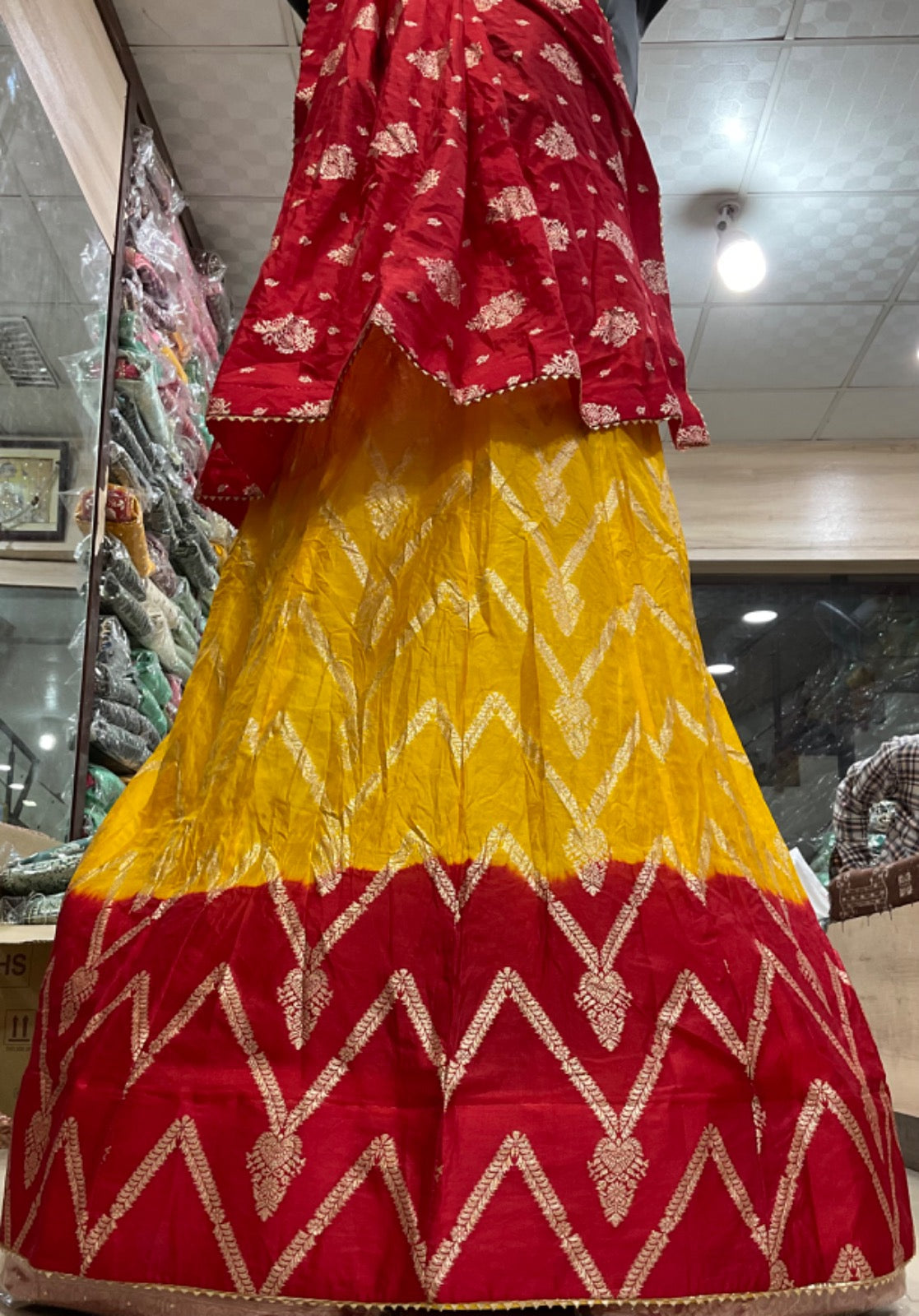 Beautiful Zari Silk Duptta Lehanga Kml Or Yallow Red Lehenga